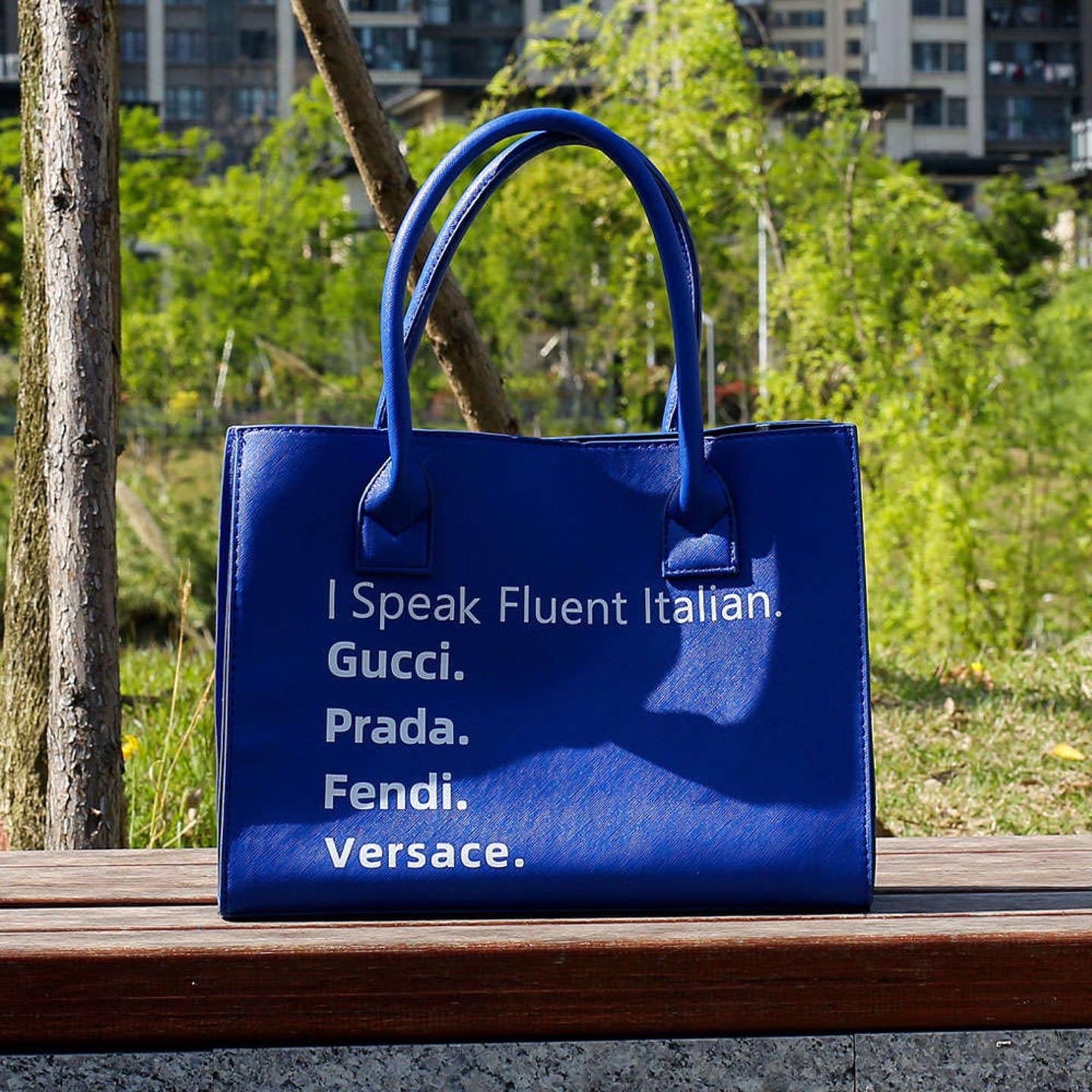 Blue I speak fluent Italian tote bag